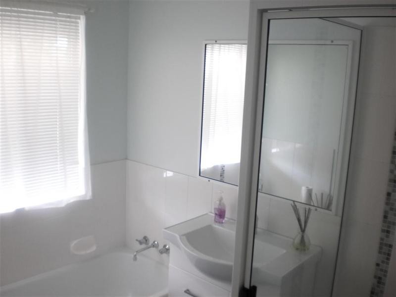 32.. Hewill Drive, Gracemere QLD 4702