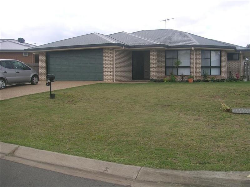 2 Isabel Court, Gracemere QLD 4702