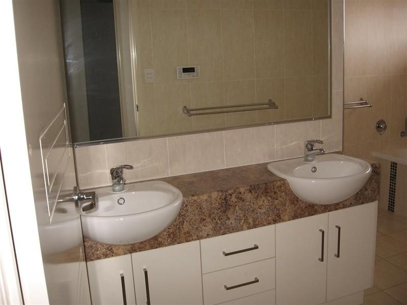 54 James Street, Gracemere QLD 4702