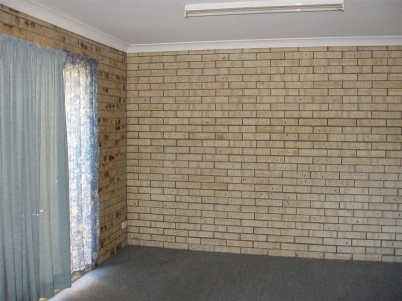 2/35 Lawrie Street, Gracemere QLD 4702