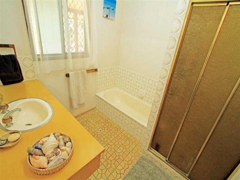 17 Barnes Street, Rockhampton QLD 4700