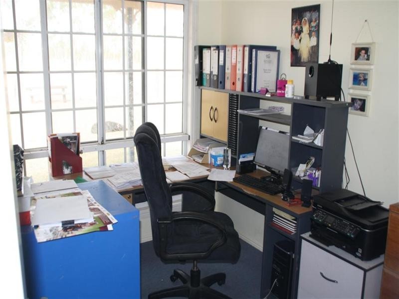 198 Boys Road, Alton Downs QLD 4702