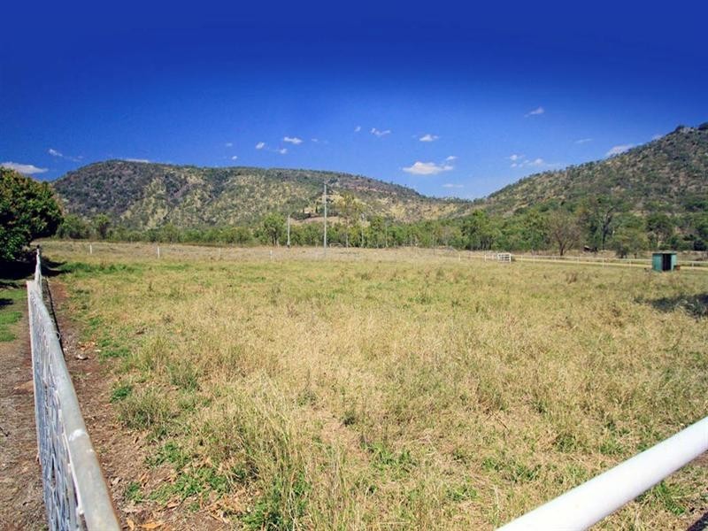 113 Kabralea Road, Gracemere QLD 4702