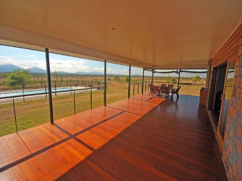 60385 Bruce Highway, Gracemere QLD 4702