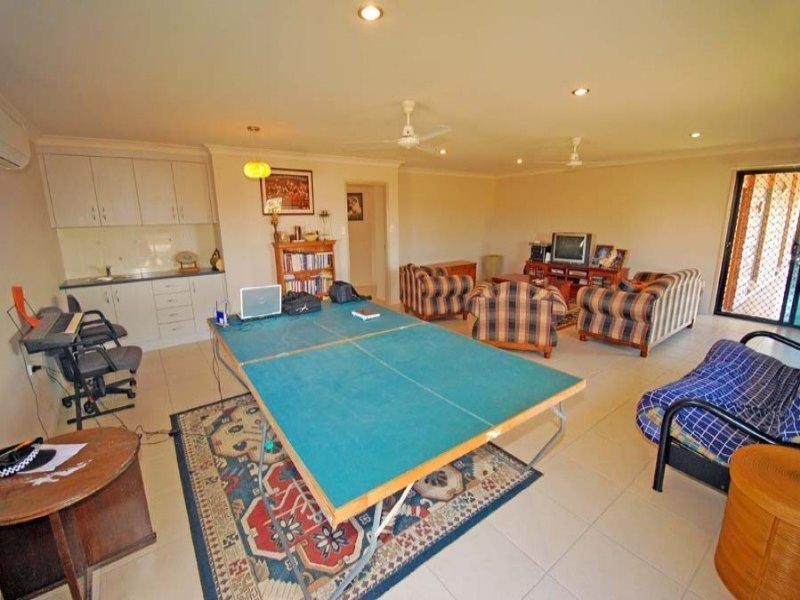 60385 Bruce Highway, Gracemere QLD 4702