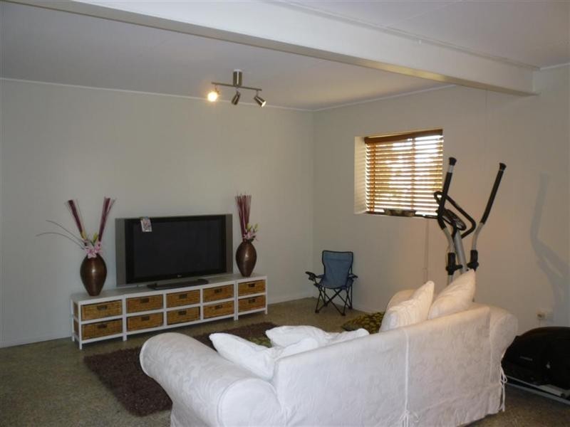 13 Cowan Street, Gracemere QLD 4702