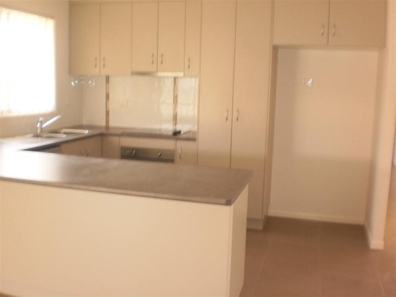 25 Doongarra Crescent, Gracemere QLD 4702