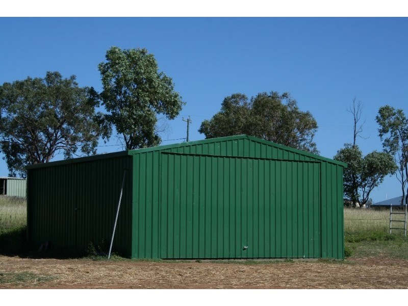 15 West Street, Gracemere QLD 4702