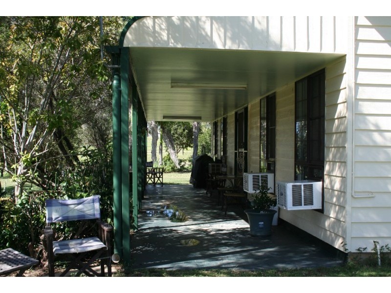 15 West Street, Gracemere QLD 4702