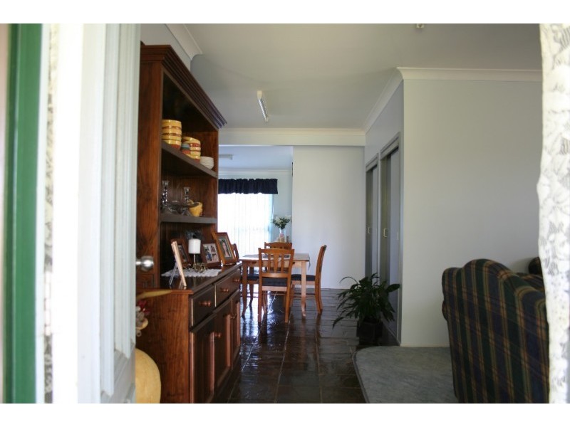 15 West Street, Gracemere QLD 4702