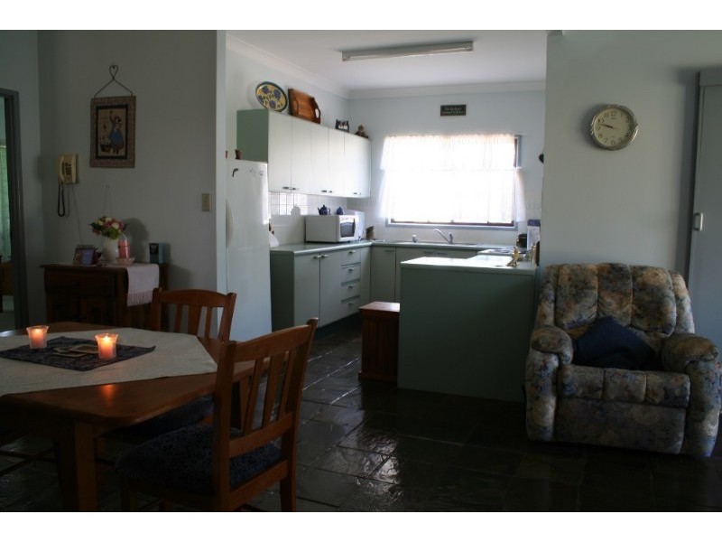 15 West Street, Gracemere QLD 4702