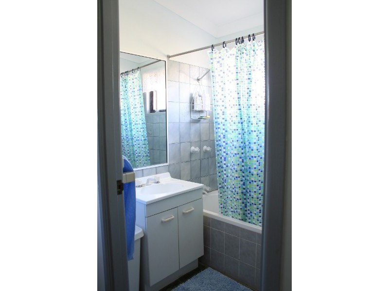 15 West Street, Gracemere QLD 4702