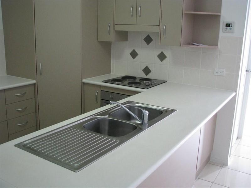 18 Annie Close, Gracemere QLD 4702