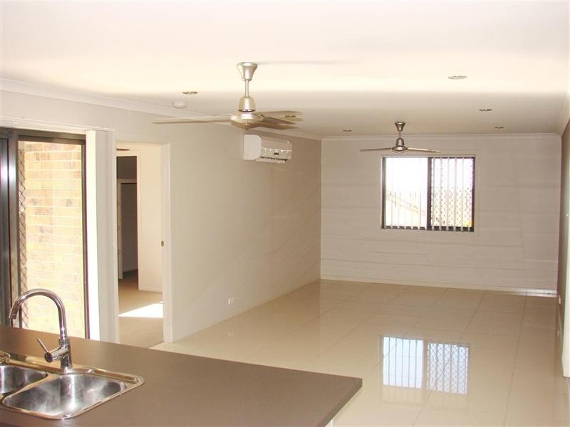 48 John Oxley Drive, Gracemere QLD 4702