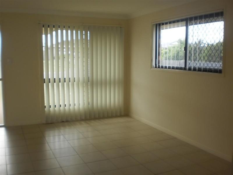 16 Annie Close, Gracemere QLD 4702