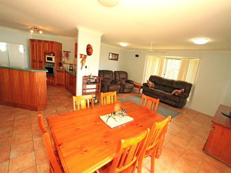 10 Anna Street, Gracemere QLD 4702