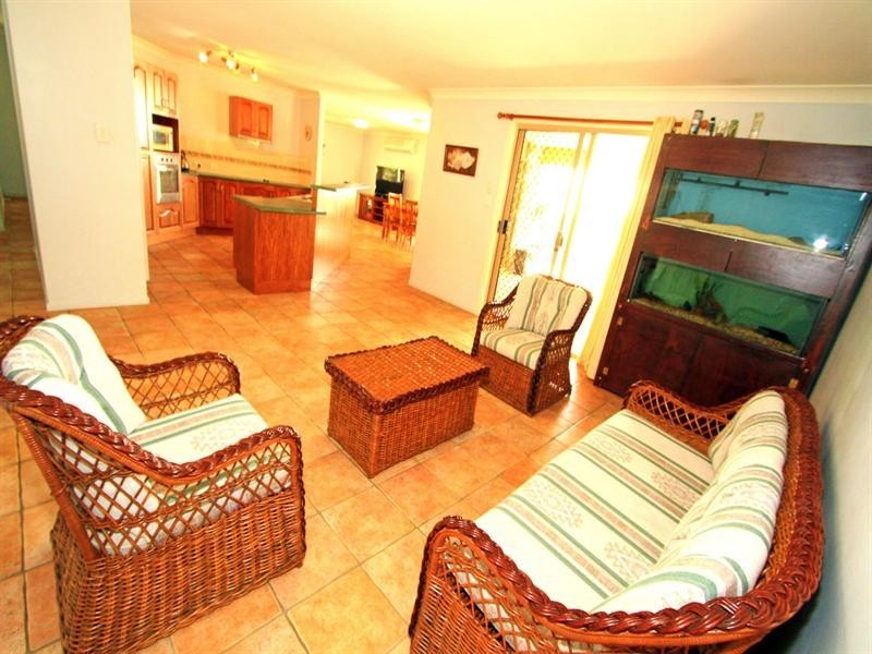 10 Anna Street, Gracemere QLD 4702