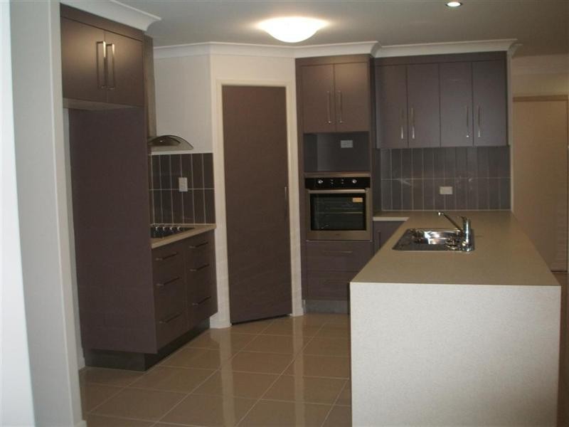 3 Thomas Street, Gracemere QLD 4702