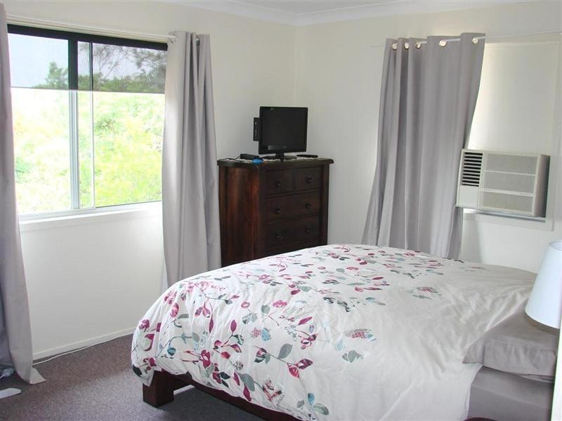 36 Barry Street, Gracemere QLD 4702