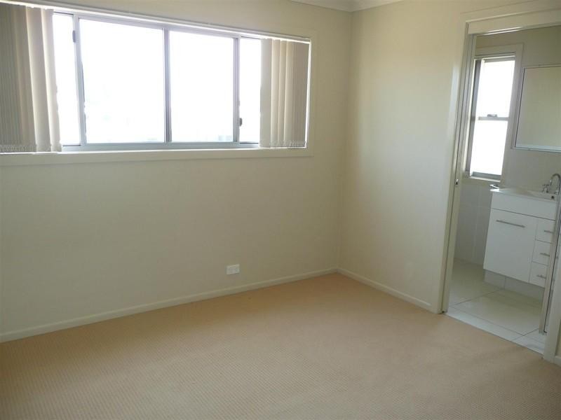 37 Lillypily Avenue, Gracemere QLD 4702