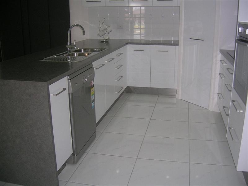 4 Thomas Street, Gracemere QLD 4702