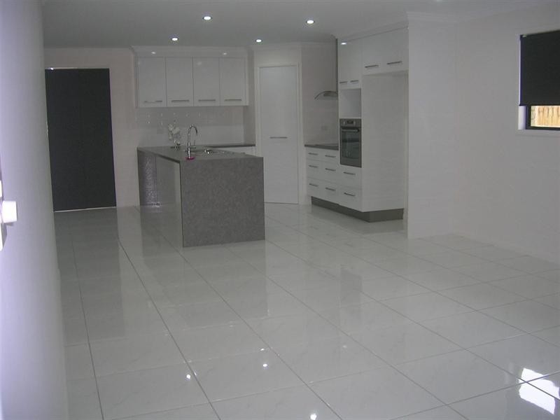 4 Thomas Street, Gracemere QLD 4702