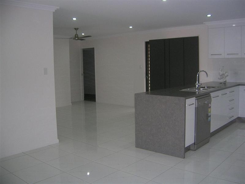 4 Thomas Street, Gracemere QLD 4702