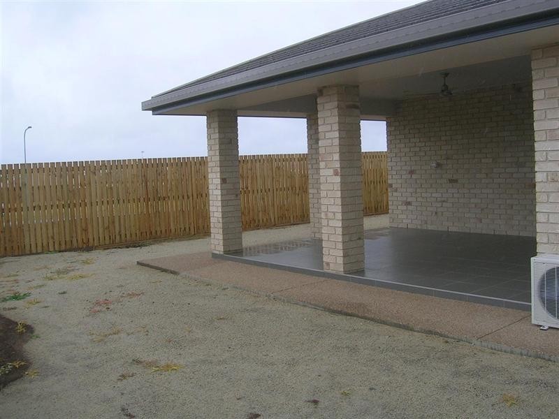 4 Thomas Street, Gracemere QLD 4702