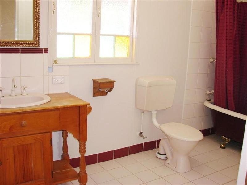 51 Old Capricorn Highway, Gracemere QLD 4702