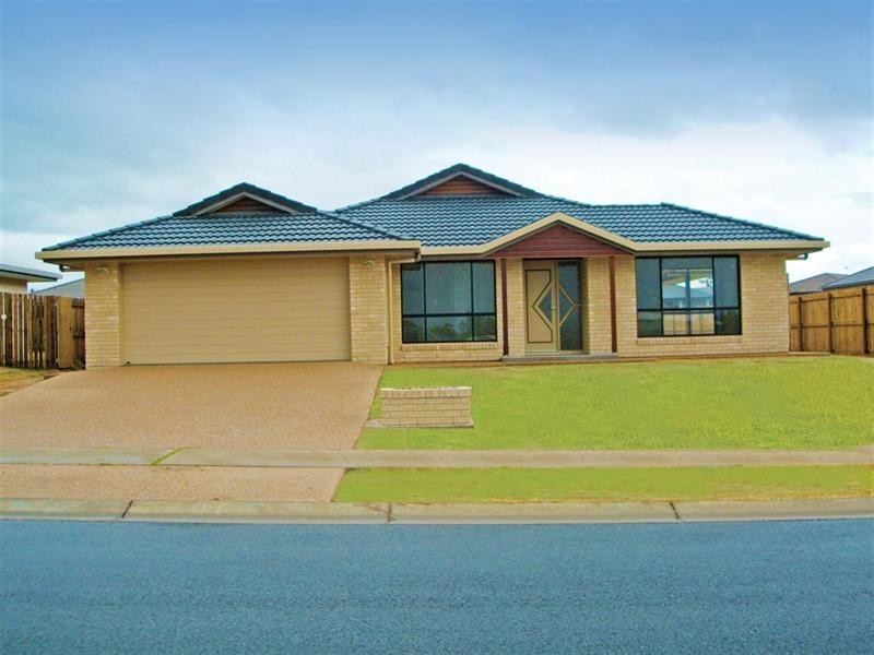 33 Broadhurst Drive, Gracemere QLD 4702