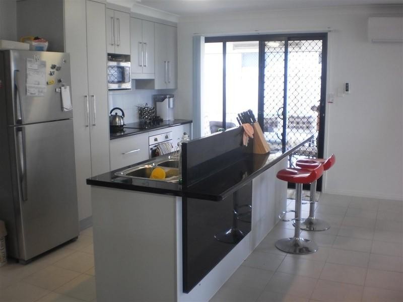 16 Emery Street, Gracemere QLD 4702