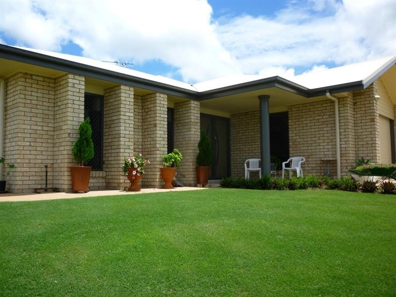 25 Tawarra Crescent, Gracemere QLD 4702