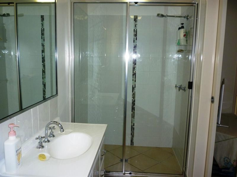 18 Jamie Street, Gracemere QLD 4702