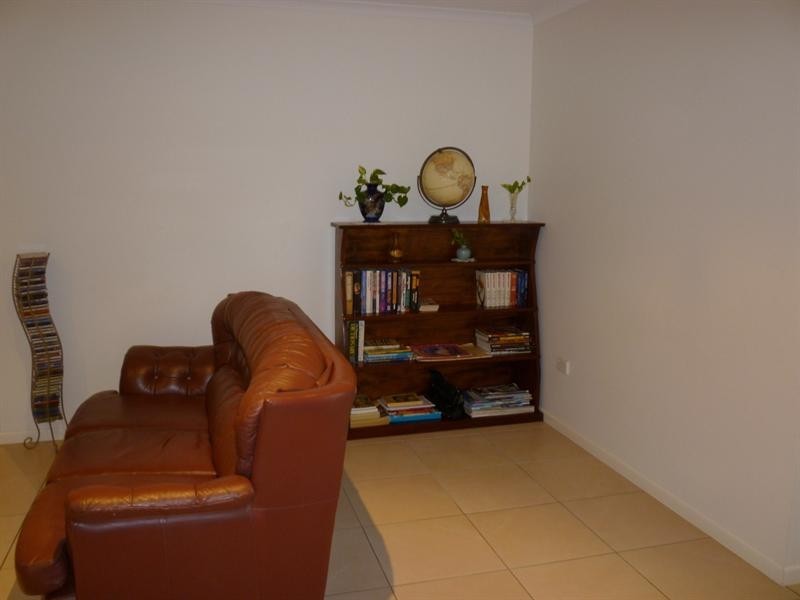 18 Jamie Street, Gracemere QLD 4702