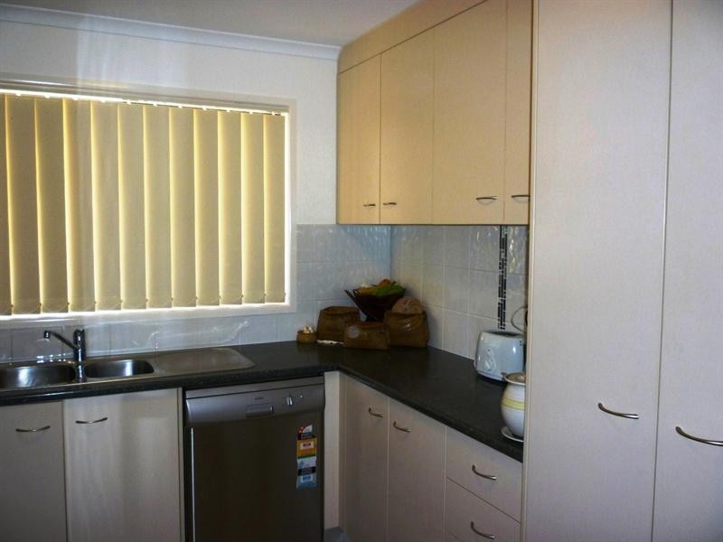 18 Jamie Street, Gracemere QLD 4702