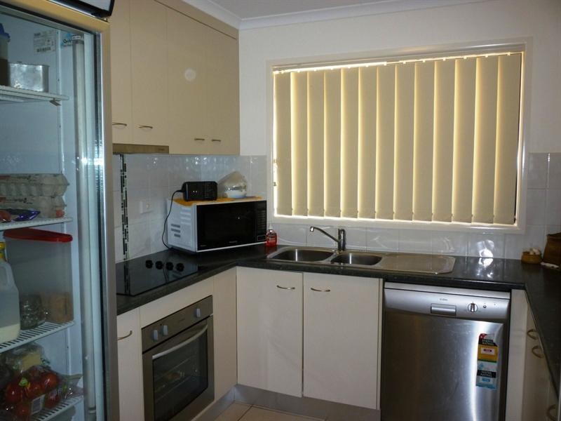 18 Jamie Street, Gracemere QLD 4702