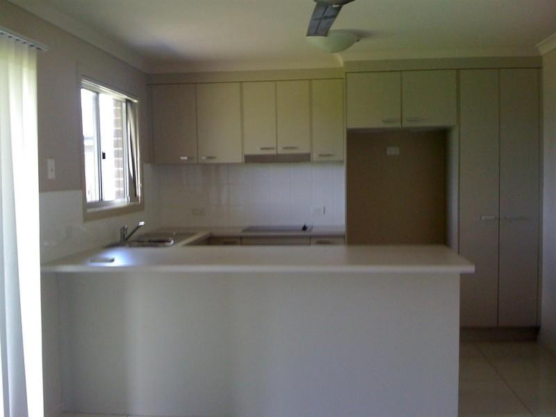 16 Maree Crescent, Gracemere QLD 4702