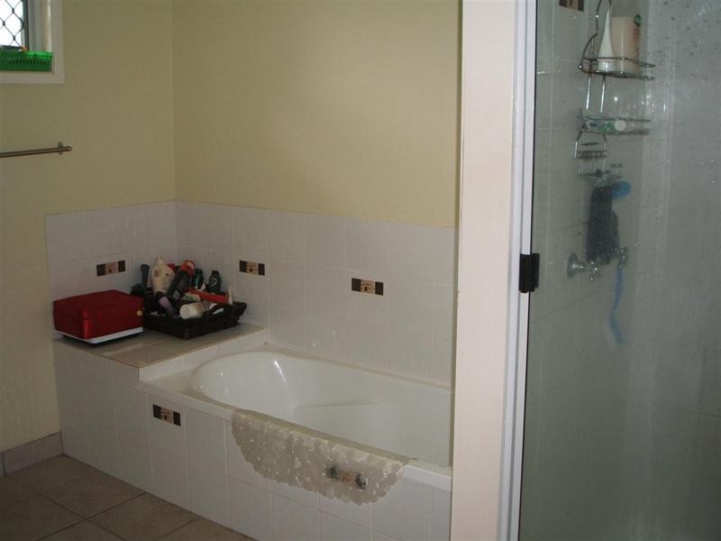 16 Arlott Street, Gracemere QLD 4702