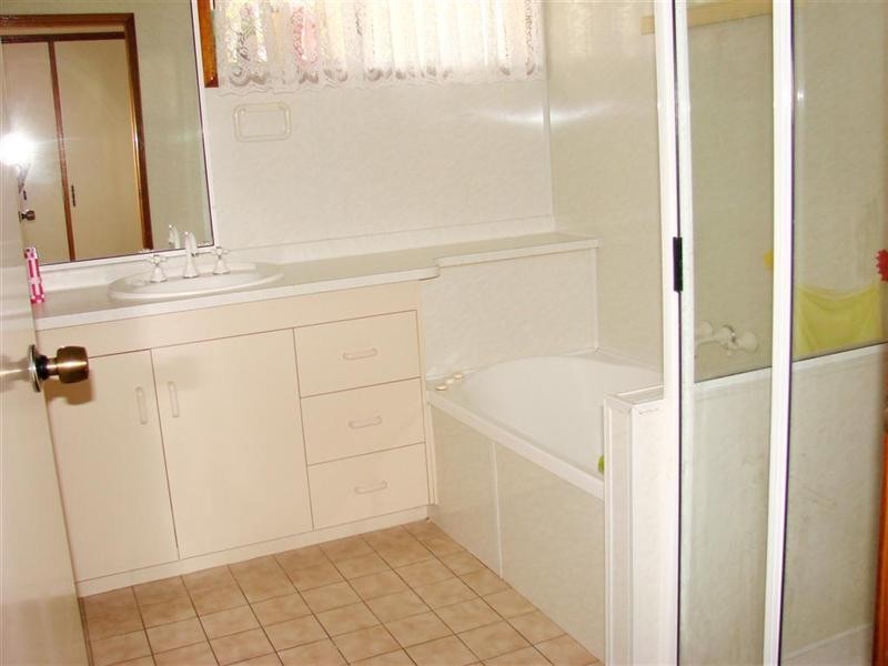 92 Donovan Crescent, Gracemere QLD 4702