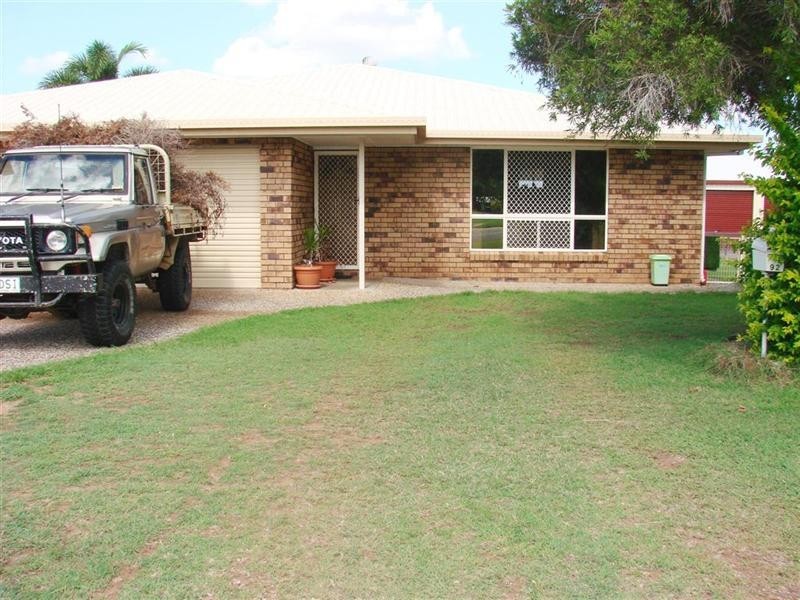 92 Donovan Crescent, Gracemere QLD 4702