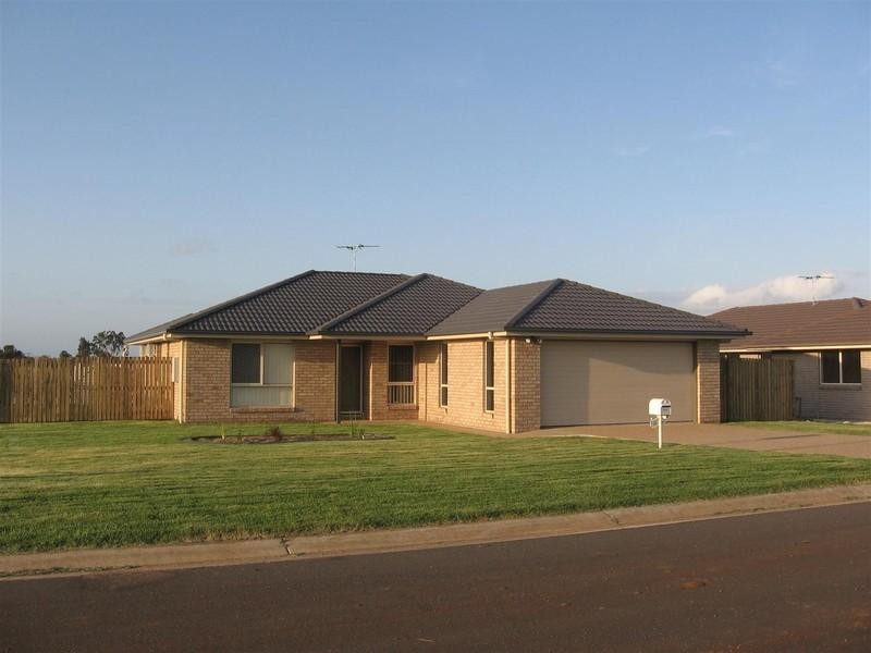 14 Doongarra Crescent, Gracemere QLD 4702