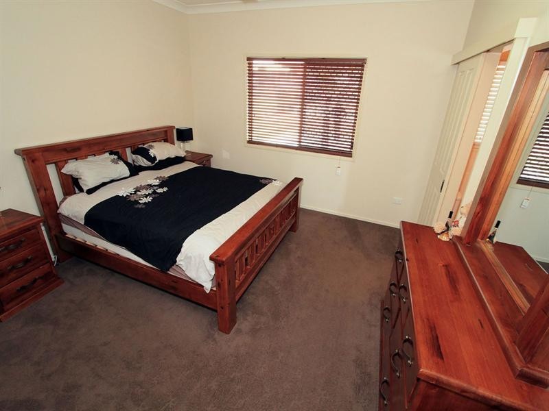 86 Elizabeth Street, Gracemere QLD 4702