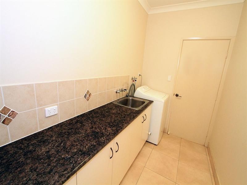 86 Elizabeth Street, Gracemere QLD 4702