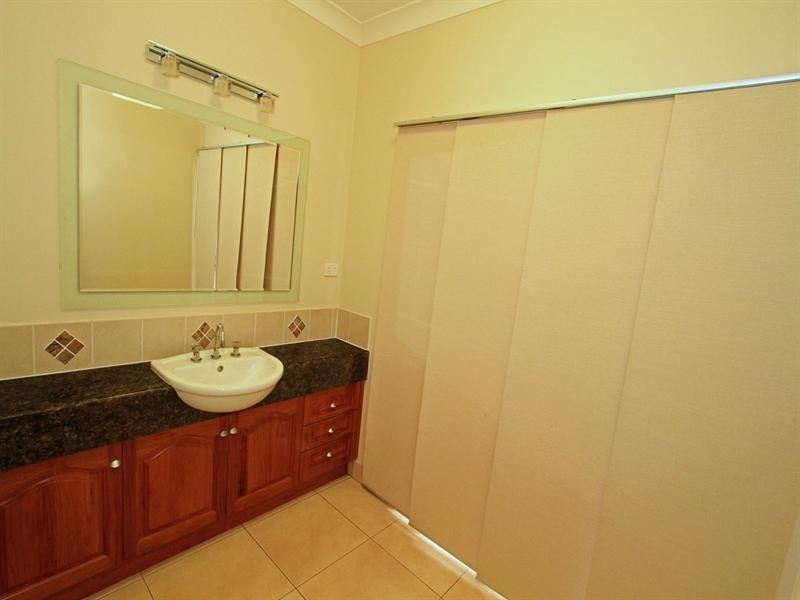 86 Elizabeth Street, Gracemere QLD 4702