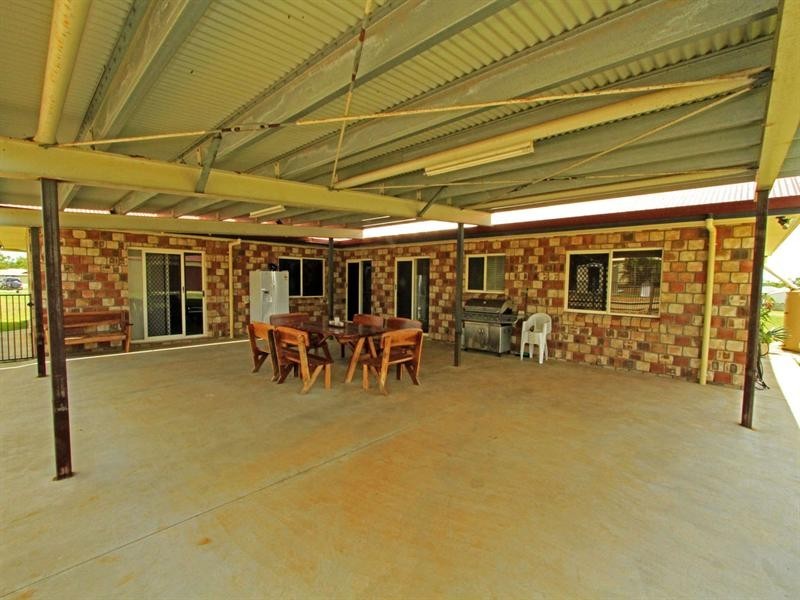 86 Elizabeth Street, Gracemere QLD 4702