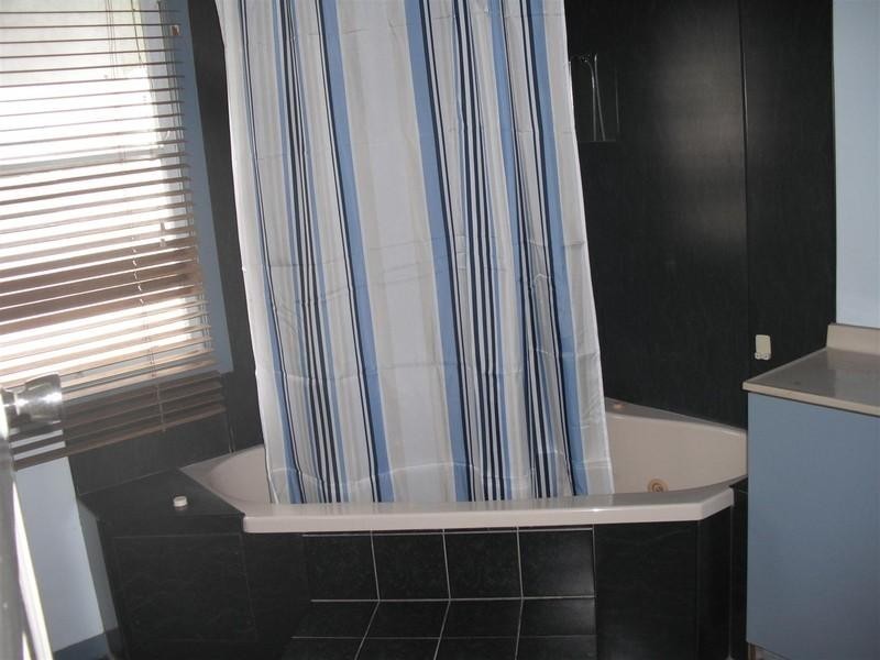 166 West Street, Allenstown QLD 4700