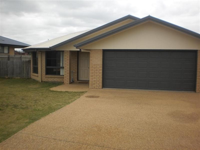 3 Riley Drive, Gracemere QLD 4702