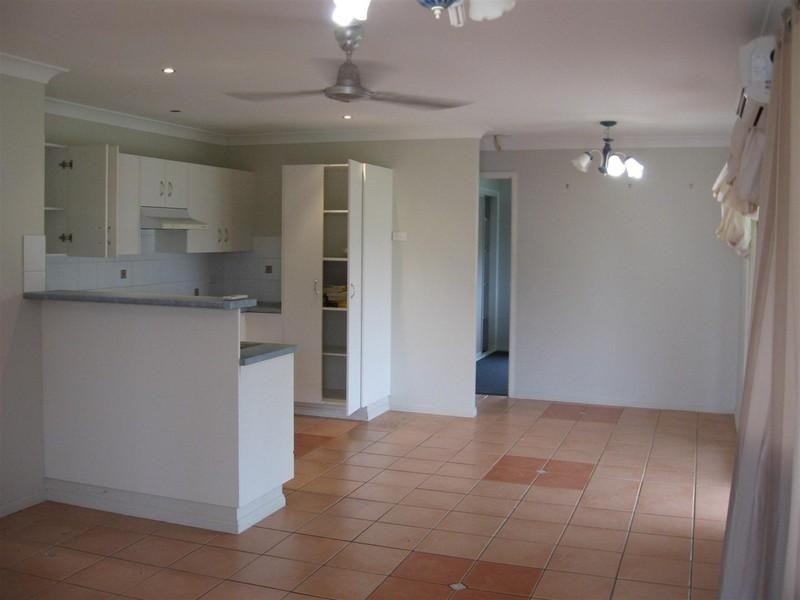 12 Rosewood Avenue, Gracemere QLD 4702