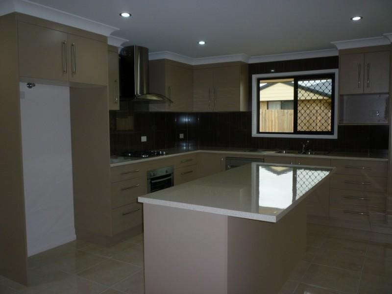 2 Thomas Street, Gracemere QLD 4702