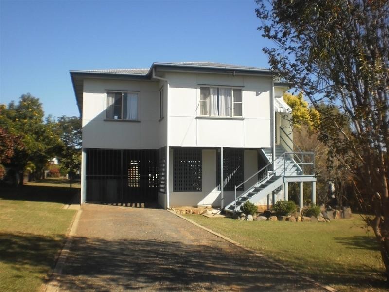 19 Arthur Street, Gracemere QLD 4702